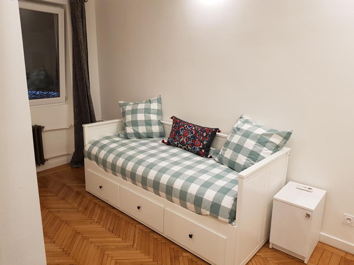 Central 2 Apartment Craiova Luaran gambar
